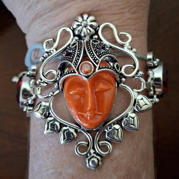 New Carved Red Goddess Face Garnet 925 Silver Bracelet. - Picture 14 of 16